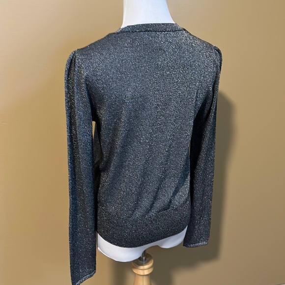 👛 NWT H&M Metallic Puff Sleeve Lightweight Sweater - Picture 2 of 5